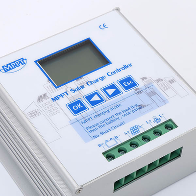 12V / 24V 700W 20 แอมป์ MPPT โซลา ตัวควบคุมการประจุ IP54 ตัวควบคุมแรงดันไฟฟ้า MPPT