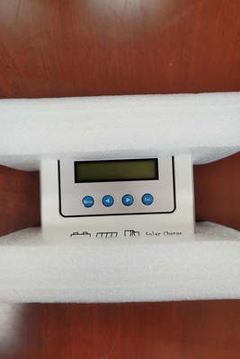ตัวควบคุมการชาร์จพลังงานแสงอาทิตย์แบบอัจฉริยะ 500W PWM 12V 30A IP65 แผงควบคุมพลังงานแสงอาทิตย์ PWM